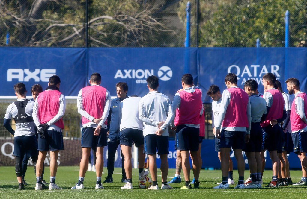Tres para un puesto ¿Benedetto, Tévez o Zárate?