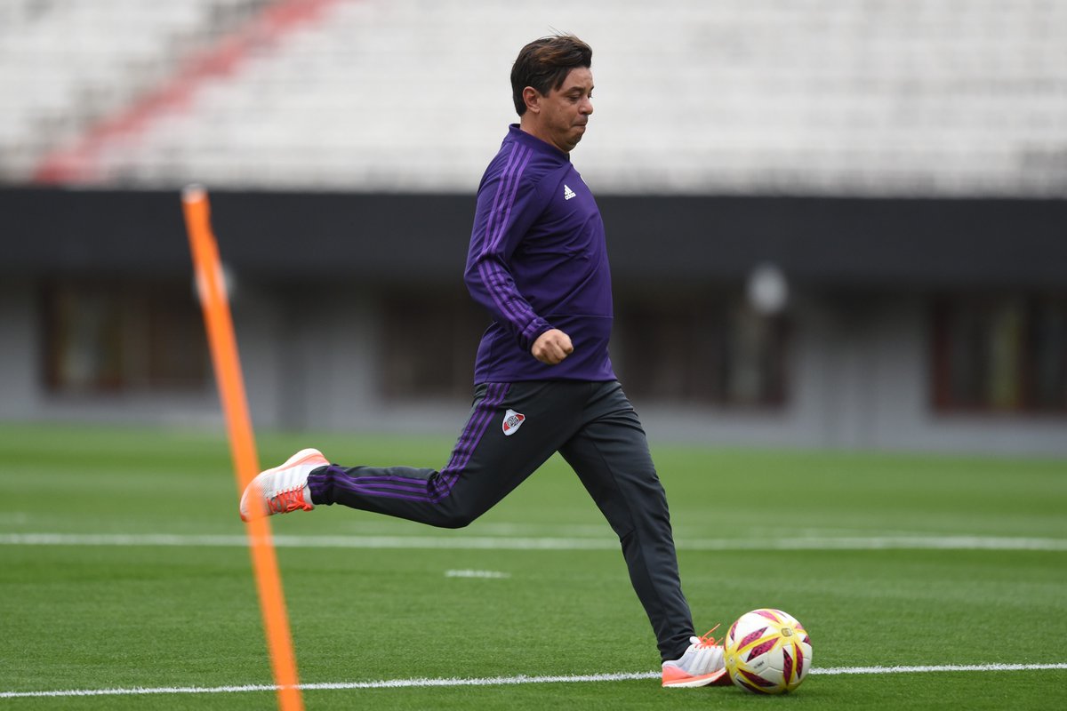 Gallardo paro un 11 pensando en Aldosivi