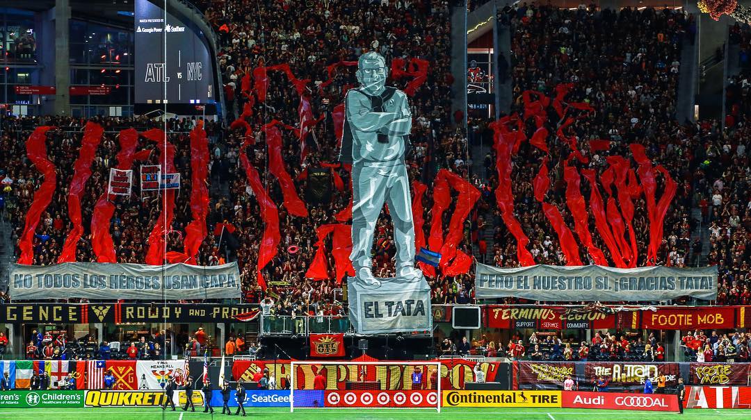 El homenaje de Atlanta al Tata Martino