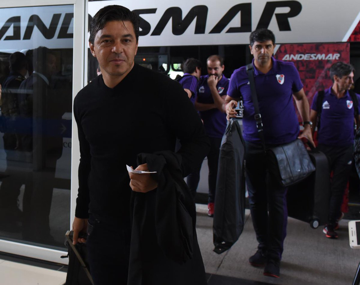 Las selfies de la partida de River hacia Madrid