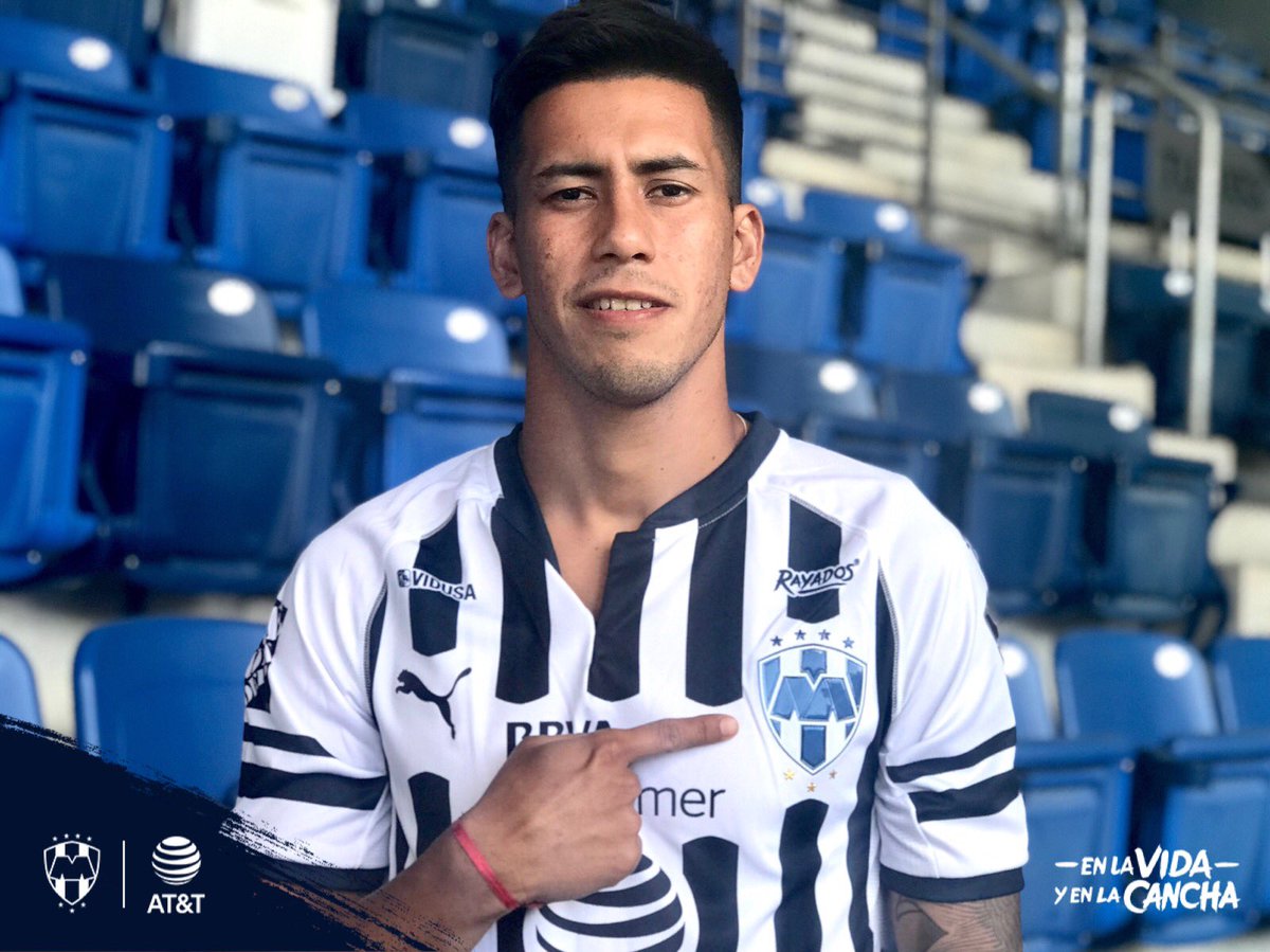Maxi Meza fue presentado en Monterrey