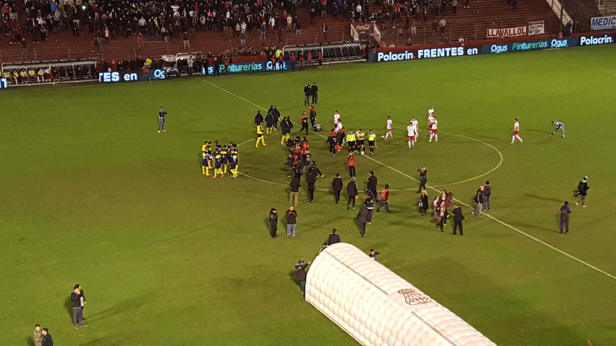 Ya se juega Huracán frente a Boca