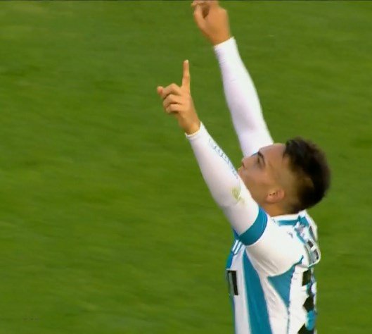 Racing le ganó 3-2 a River en un final para el infarto