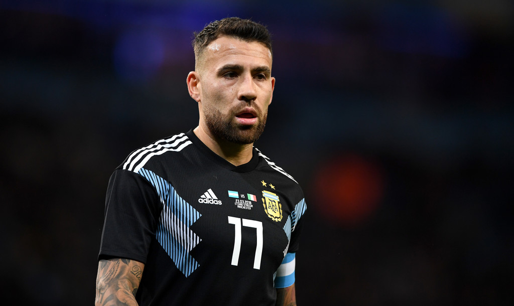 Otamendi y Salvio, afuera y sin reemplazos
