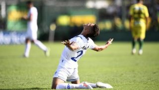 Velez metió un triunfazo en Varela