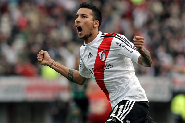 Vangioni se suma al Sevilla