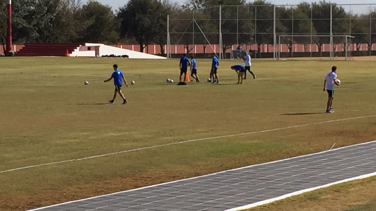 Boca volvió al trabajo en Paraguay