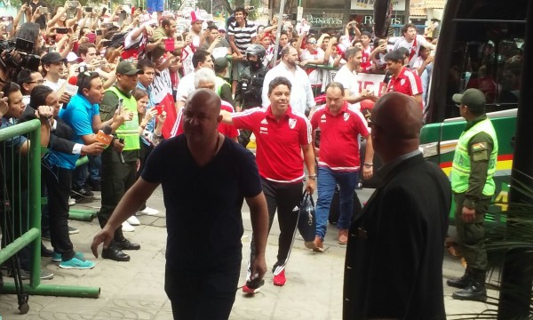 Locura por River en Bolivia