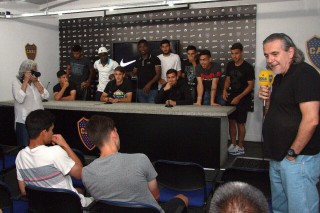 Los chicos de Boca pueden aprender inglés y comunicación