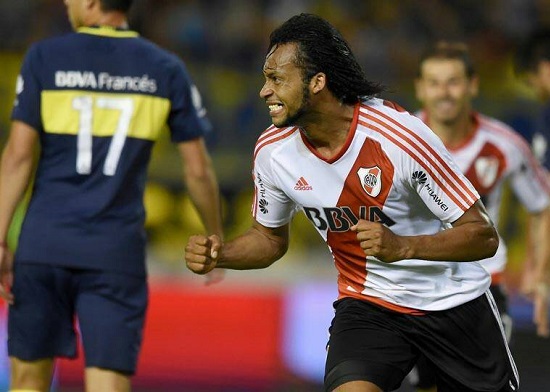 Mina se va de River
