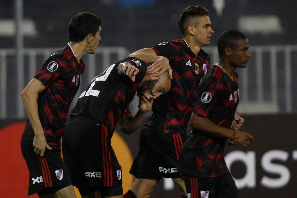 River se adelanta en el primer tiempo