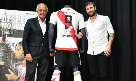 Cavenaghi presentó su Despedida Monumental