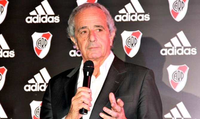 ¿River-Racing el sábado 17?