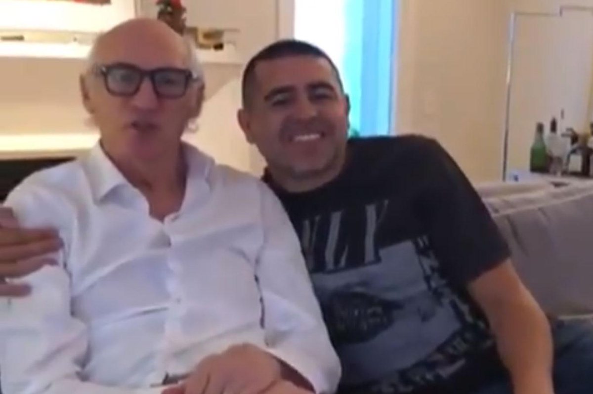 El saludo de Bianchi y Román que fue furor en las redes