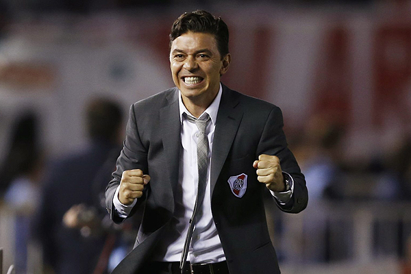 “Me quedo un año más en River”