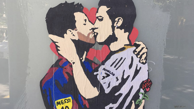 Messi y Cristiano a los besos