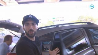 Higuaín llegó a la Argentina y se cruzó con la prensa