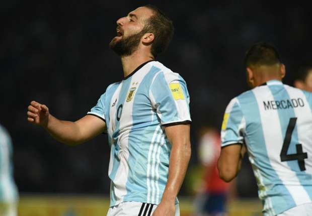 La lista de Sampaoli, sin Higuaín