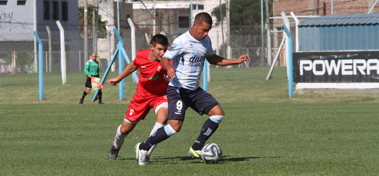 ¿Se juega con juveniles?