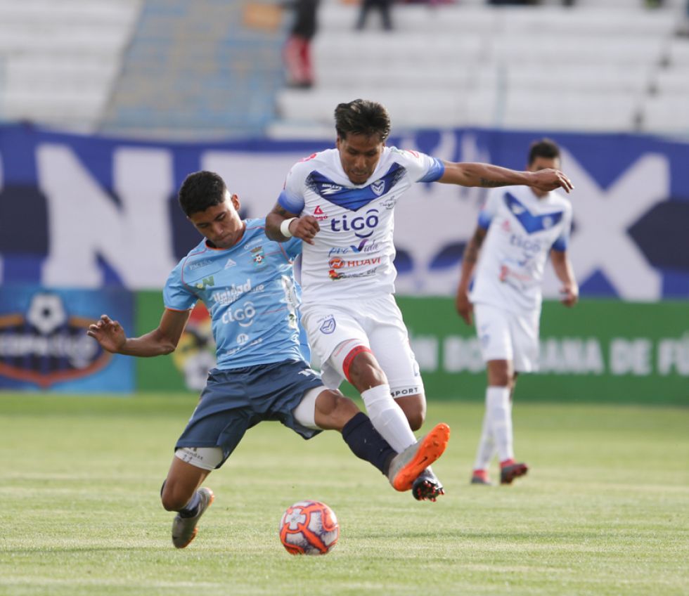 El Vélez de Bolivia suma a un histórico del Fortín