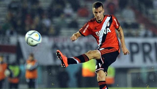 Alonso cerca, Mammana se despide