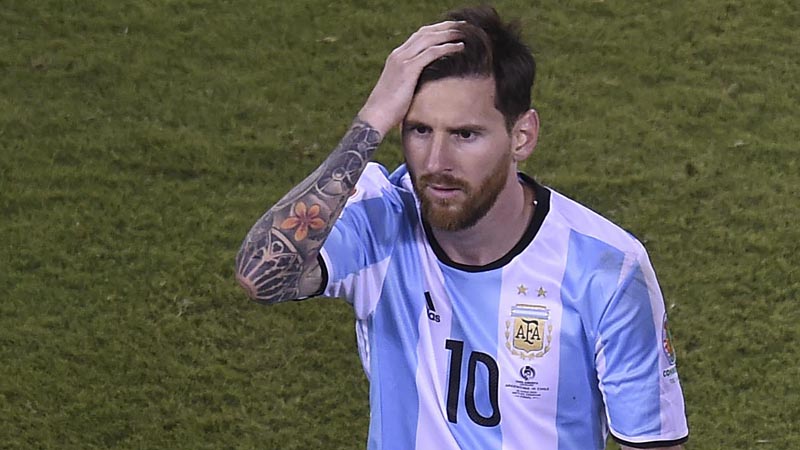 Durísimo: cuatro partidos de suspensión para Messi