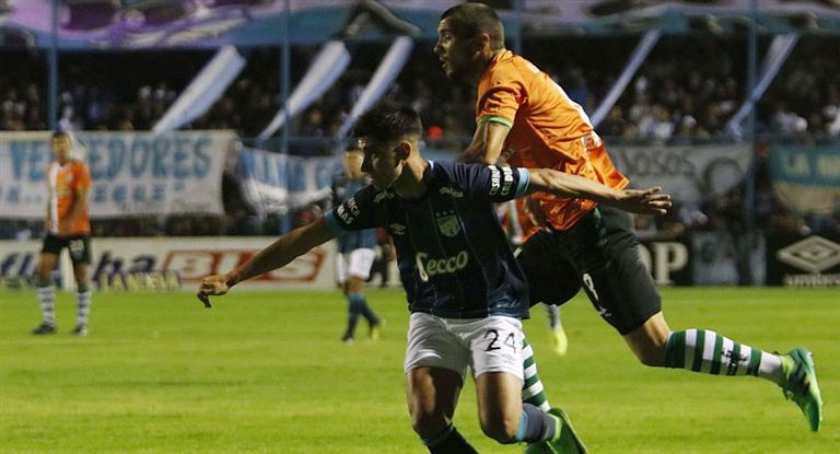 Banfield perdió la chance de acercarse a Boca
