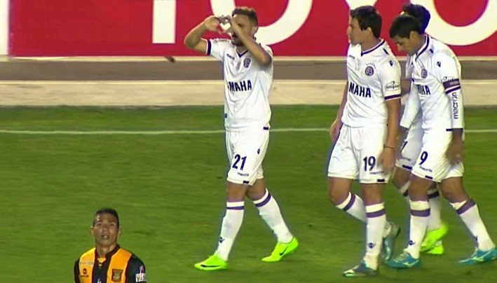 Buen empate de Lanús en la altura