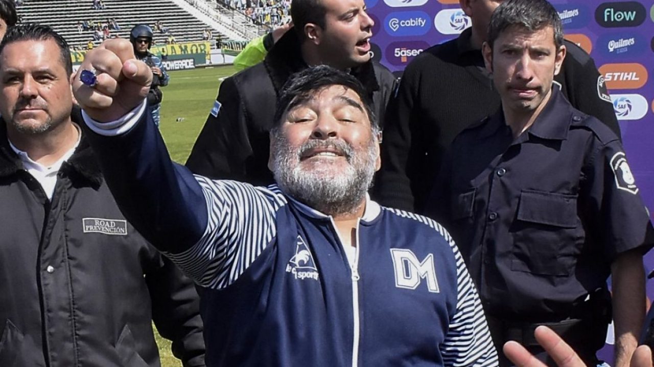 Maradona: “Obvio que hay que ganar. Soy el técnico de Gimnasia”