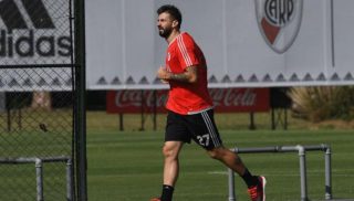 Pratto volvió a hacer fútbol