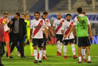 Vélez le dio otro cachetazo a River