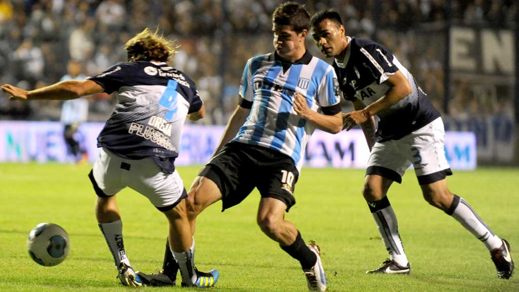 Racing ganó y se suma a la pelea