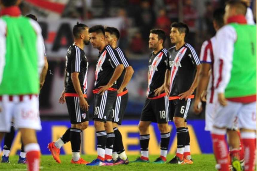 Flojo arranque de River
