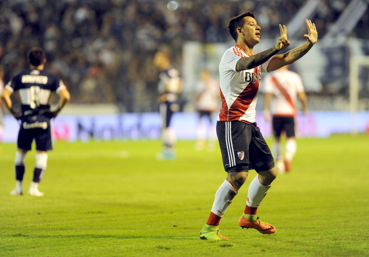 River goléo y no abandona la pelea