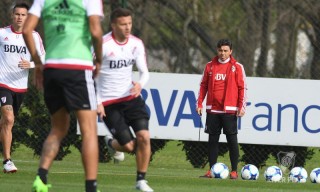 River y un duro examen ante Banfield