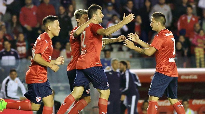 El Rojo, postergado