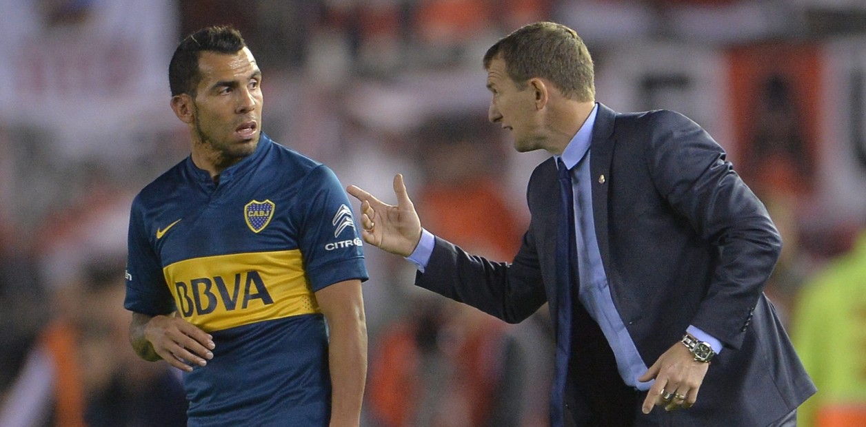 Arruabarrena criticó a Tévez y defendió a Guillermo