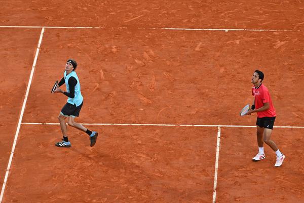 Melo e Zverev vencem cabeças de chave 4 e avançam para as quartas de final em Monte Carlo