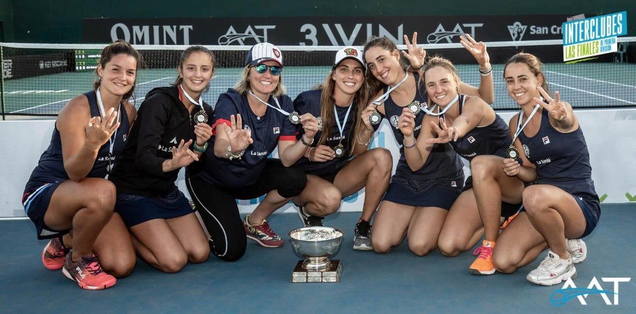 Las chicas del Ciclón, también campeonas de Primera División