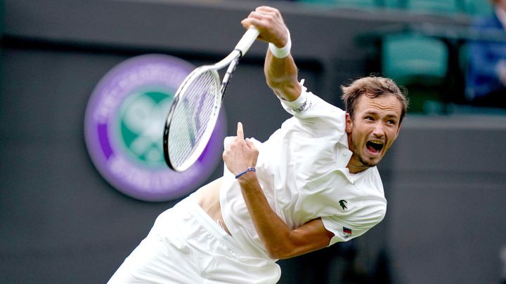 Medvedev y Zverev lucharon y están en octavos