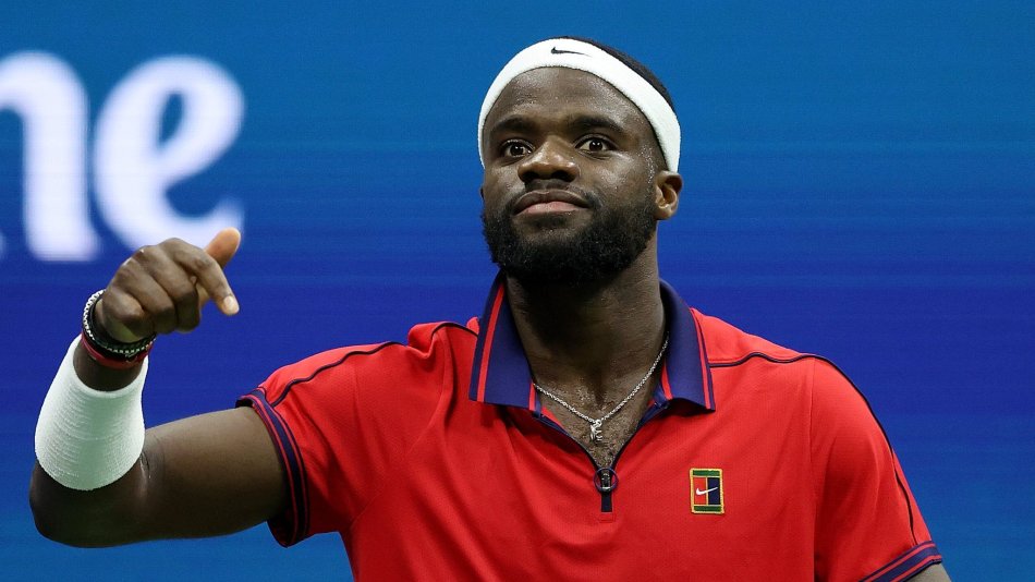 Tiafoe venció en cinco sets a Rublev y dio el paso a la segunda semana