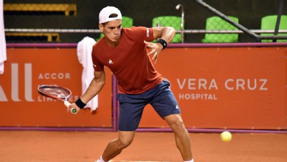 Báez finaliza el 2021 dentro del Top 100